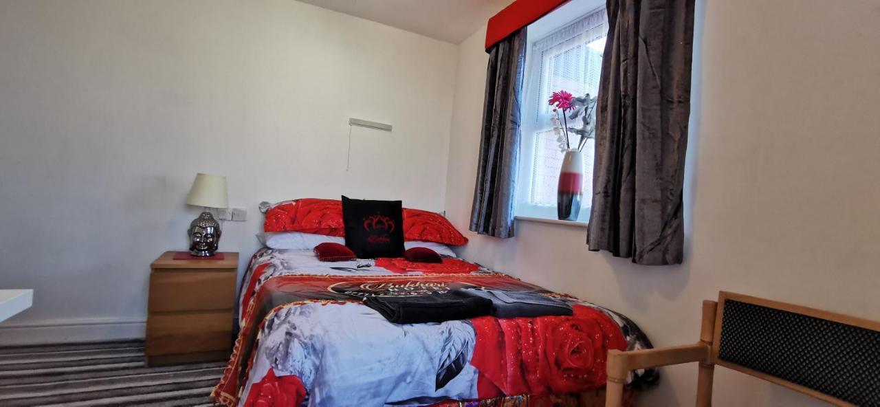 Hotel Bukhari 4*